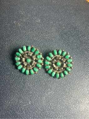 VINTAGE L W ZUNI Turquoise Round Beaded Clip On Earrings - Women Jewelry